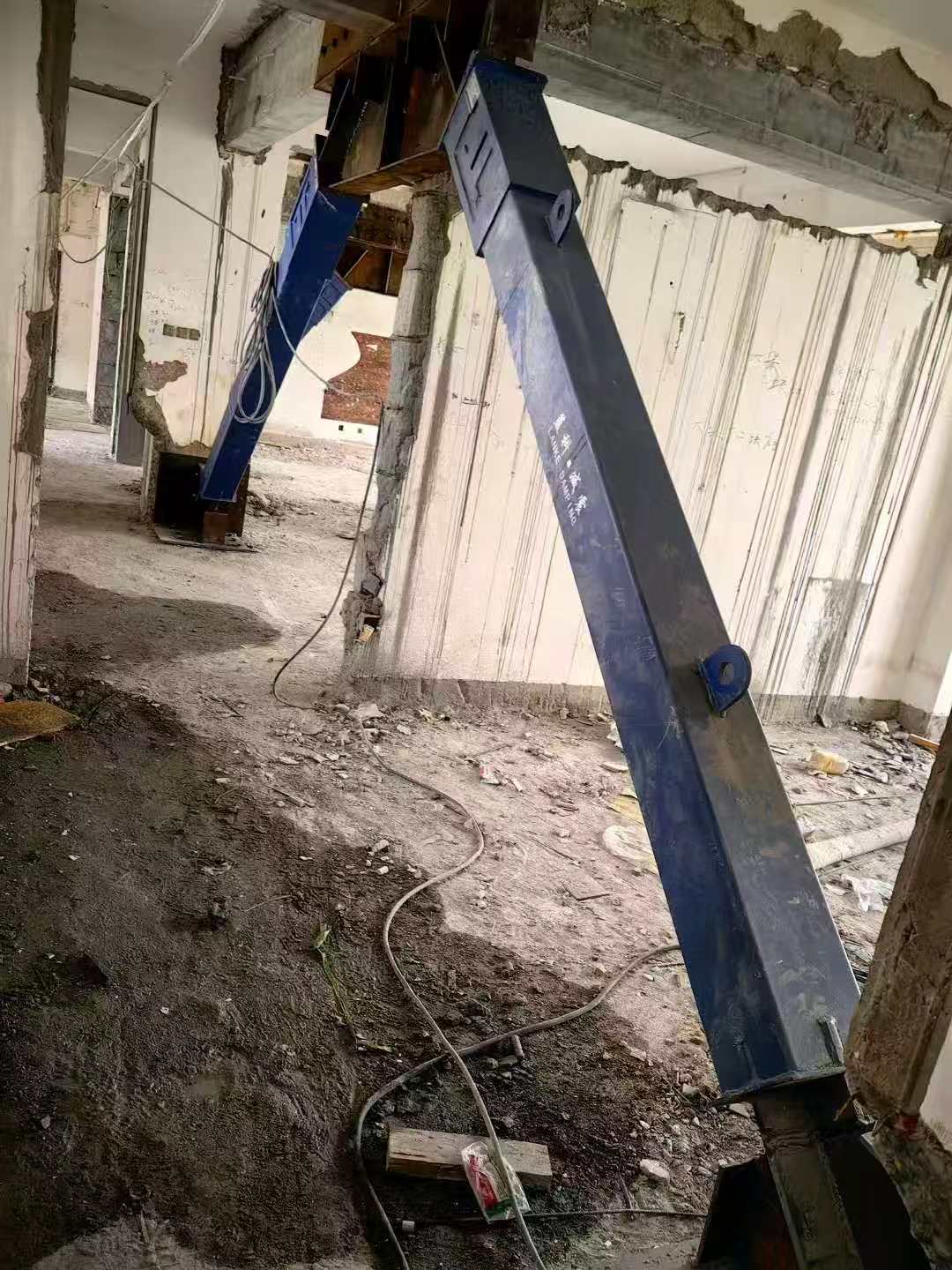 监利柱子粘钢加固施工工艺